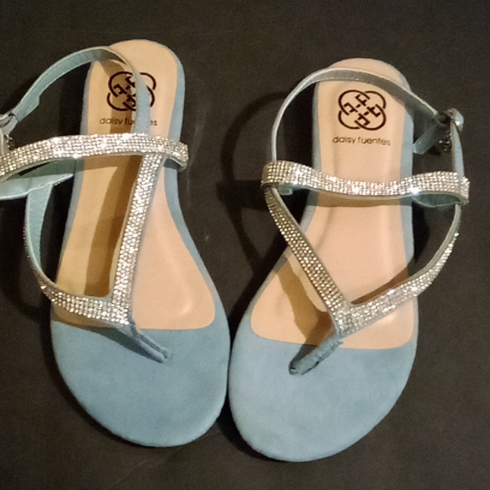 Daisy Fuentes sandals - Picture 3 of 4